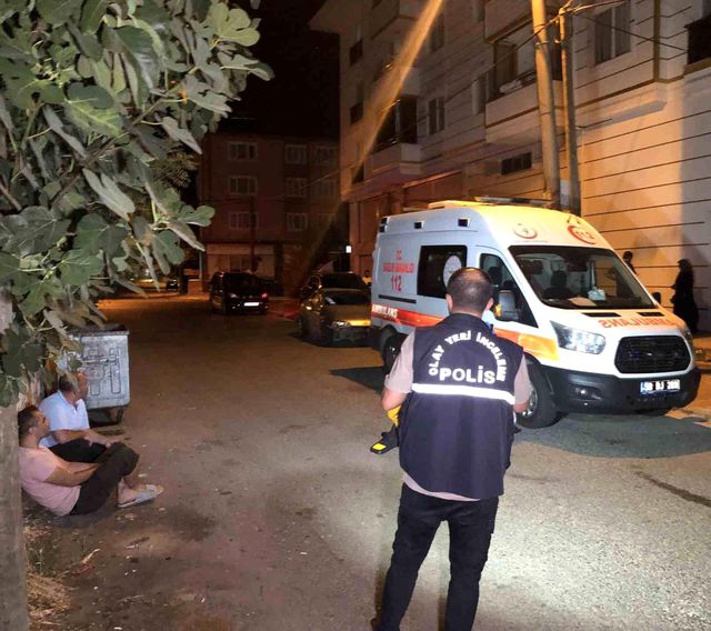 Gece vakti balkondan düşen genç adam hayatını kaybetti