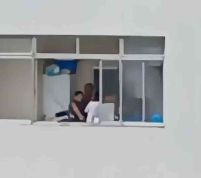 Brezilya'da 16. katta asılı kalan kadını komşular kurtardı