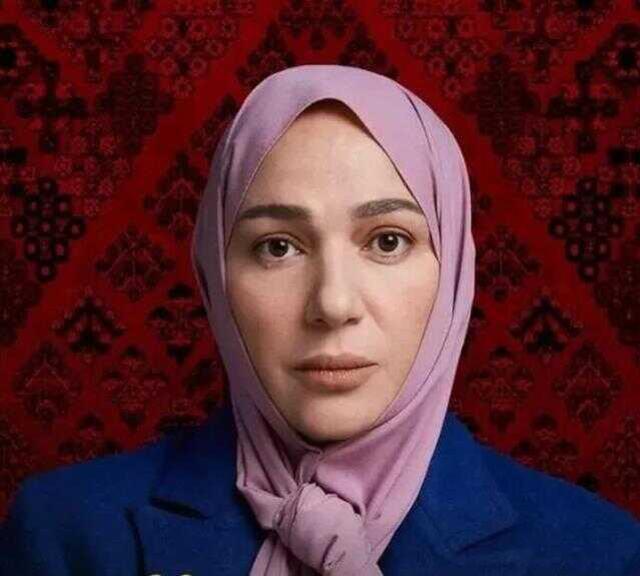 Reyting rekortmeni dizinin yıldızı yeni rolü için başörtüsü taktı, hiç kimse tanıyamadı