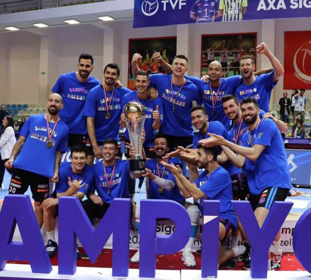 Fenerbahçe yine finalde kaybetti! Şampiyon Halkbank oldu
