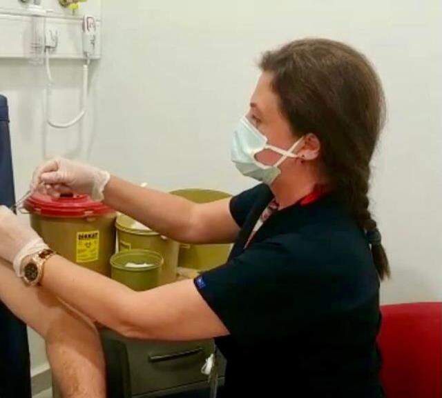 Bu işi erken bitireceğiz! Günlük aşılamada 1,5 milyon doz eşiği aşıldı
