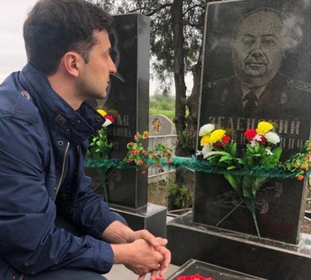 Putin, onu Nazi olmakla suçluyor ama gerçekler başka! Zelenski ailesi Yahudi soykırımın kurbanlarından, büyükbabası ailede sağ kalan tek kişi!