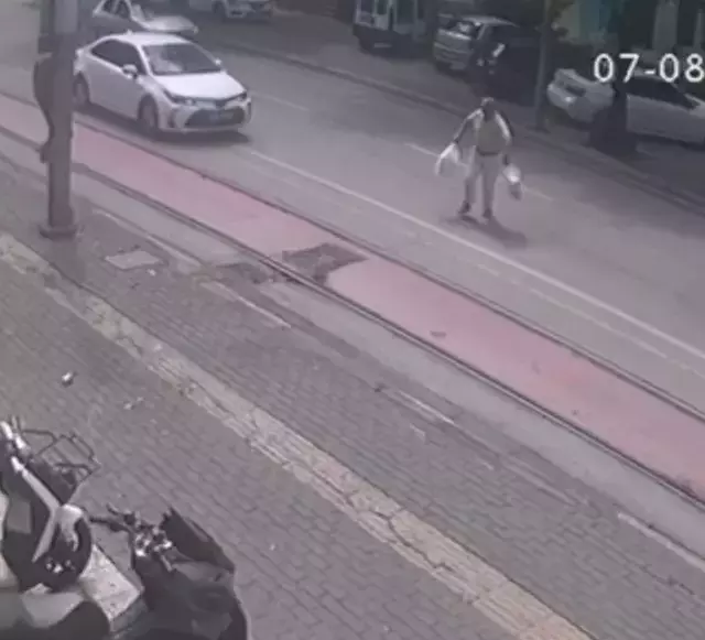 Market alışverişinden çıktı, hastanelik oldu