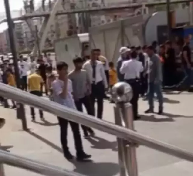 Diyarbakır'da tekmeli yumruklu kavga kamerada