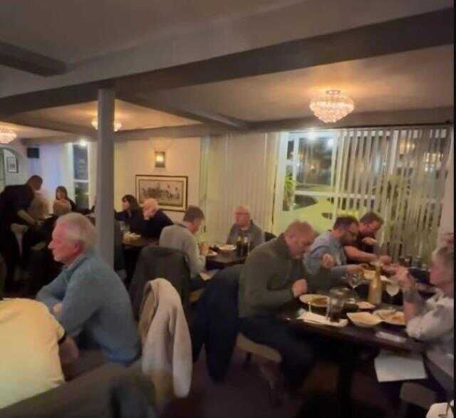 9 yıl önce eşi ve oğlunu kaybeden kadın, fotoğrafı görünce hemen restorana mesaj attı
