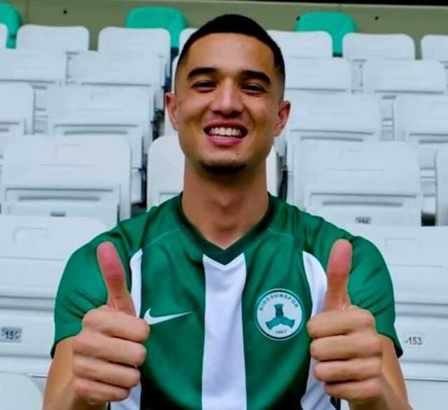 Adanaspor'dan şaşırtan transfer! Rapçi futbolcu imzayı attı