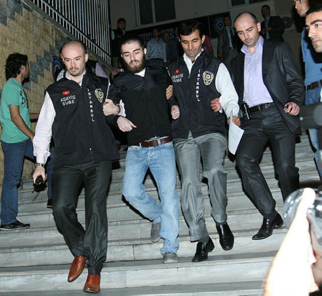 Münevver Karabulut'un acılı babası: Cem Garipoğlu'nun intihar ettiğine inanmıyorum, mezarı açılsın