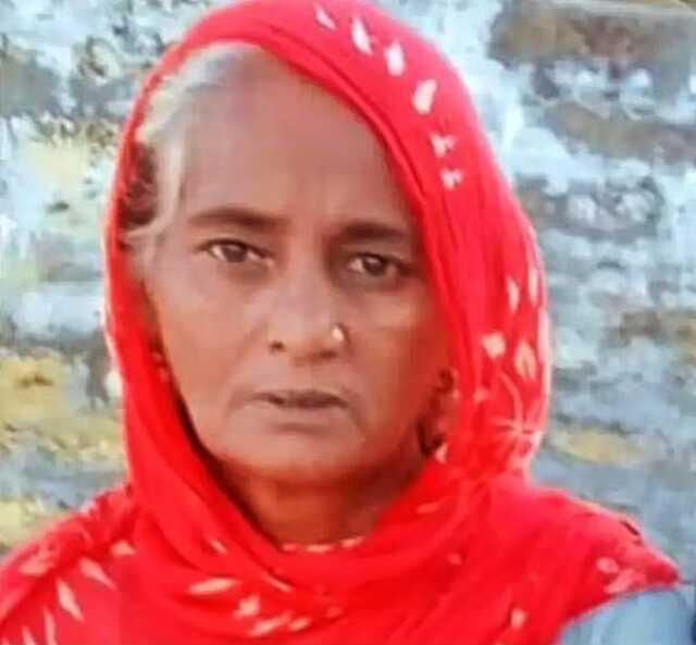 Kahvaltı için çayı erken hazırlamayan eşini kafasını keserek öldürdü