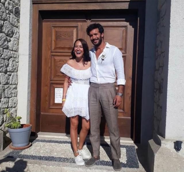 Barış Arduç'la evli olan Gupse Özay, 6 aylık hamile olduğunu duyurdu