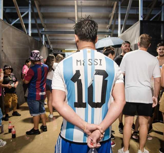 Dünya futbolunda eşine az rastlanır karşılama! Lionel Messi, ABD'yi salladı