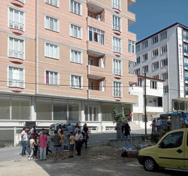Eşinin tabancayla ateş açtığı kadın, mermilerden kaçmak için 3. kattan aşağıya atladı
