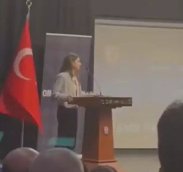 Üniversite öğrencisinden kenti karıştıran sözler: Annem, belediye başkanı ile yasak aşk yaşıyor