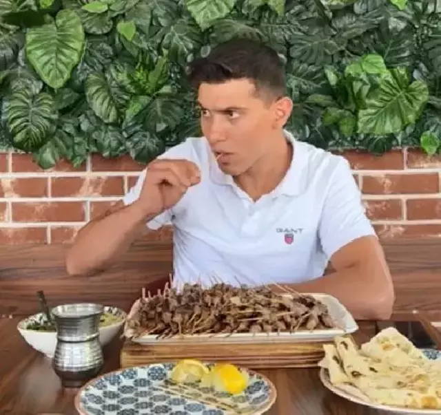 Son dakika gündem: Çöp şiş yeme yarışmasını kazanamayınca parasız kalıp kapkaç yapmış