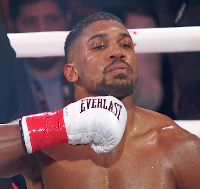 Anthony Joshua'dan maça damga vuran hareket