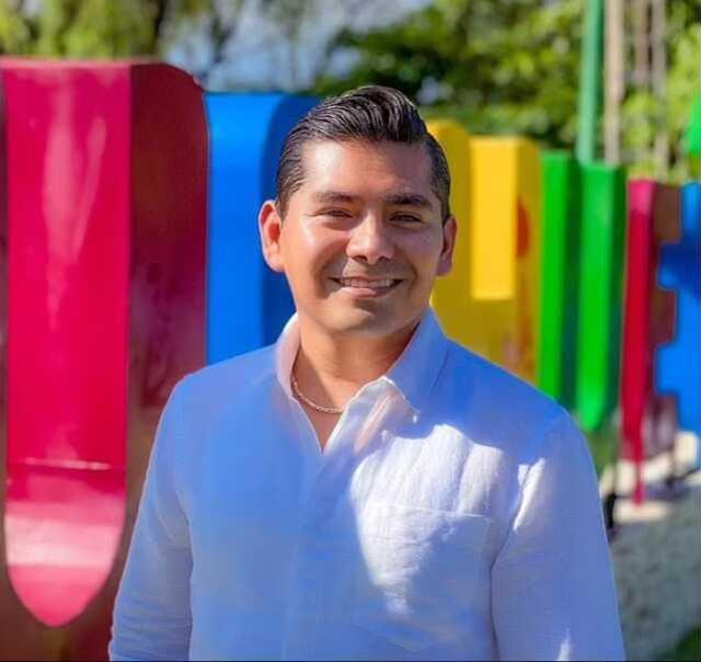 Meksika'da Babalar Günü etkinliğinde striptiz skandalı