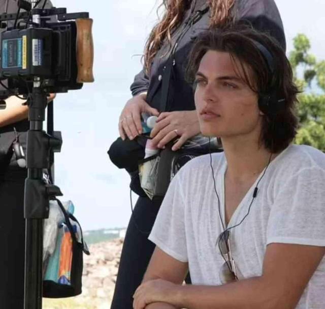 Elizabeth Hurley, oğlunun yönettiği ilk filmde oynadı! Müstehcen sahneleri ağızları açık bıraktı.