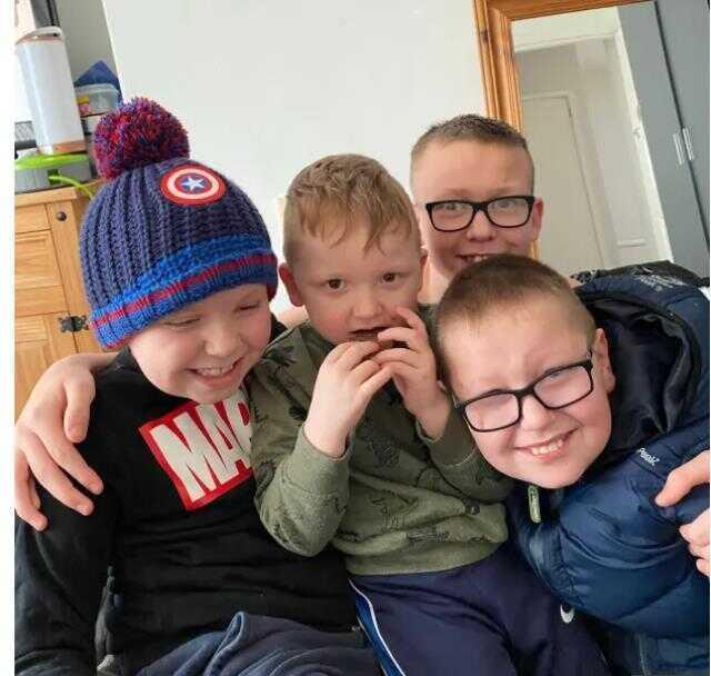 6 haftadır evlerinin çatısından sesler gelen aile, cesaretlerini toplayıp çatıya çıkınca korkunç yaratıkla karşılaştı