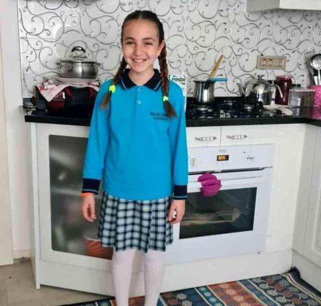 Ölümüyle Türkiye'yi yasa boğan Mahra'nın doğum günü mezarı başında kutlandı