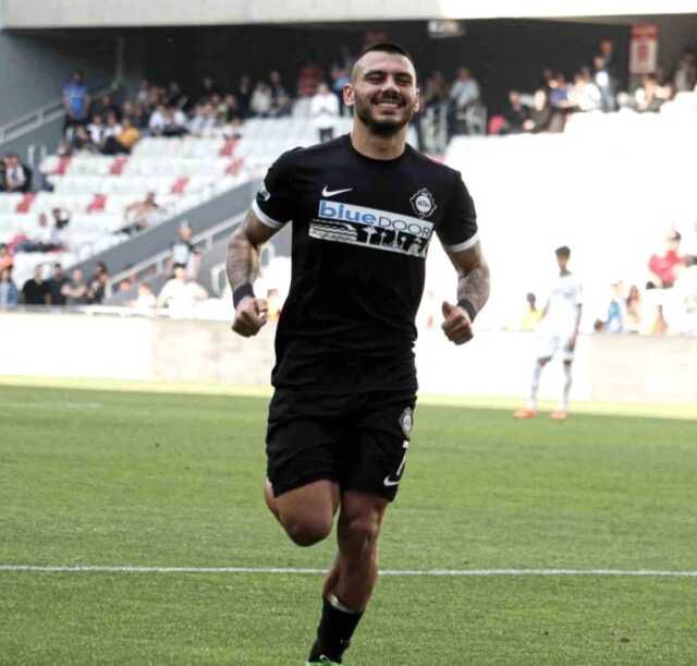 Acun Ilıcalı'nın yeni gözdesi İzmir'den! Altay'ın genç yıldızı, İngiltere yolcusu