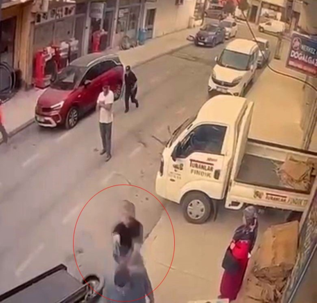 Evladının gözü önünde öldürüldü, katillerden korkunç paylaşım: Aslanlar gibi ensesinden tutup... Evladının gözü önünde öldürüldü, katillerden korkunç paylaşım: Aslanlar gibi ensesinden tutup...