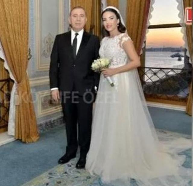 Türkiye'nin konuştuğu evlilikte bomba detay! Gürsel Tekin, Mehtap Özkan'la daha evliyken tanışmış