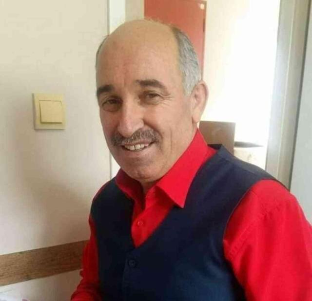 Yol kardan kapandı, kızağa konulan cenaze 3 kilometre çekilerek köye götürüldü