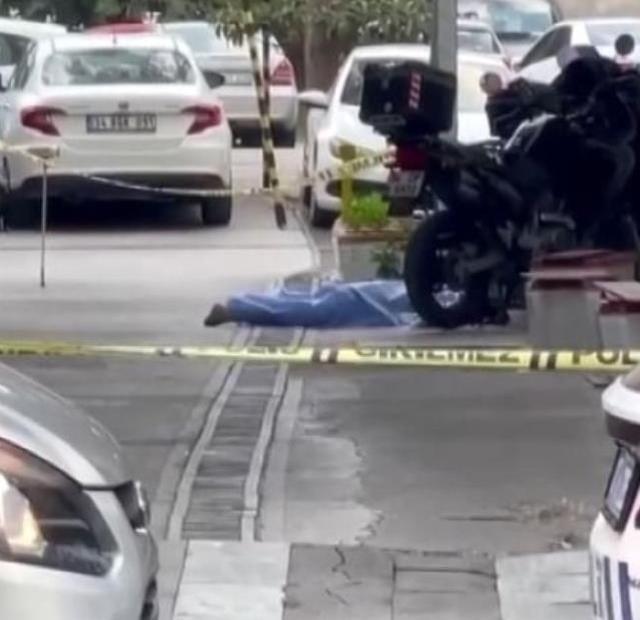 Bir gün önce eşyaları aşağı attığı balkondan sabah düşerek öldü