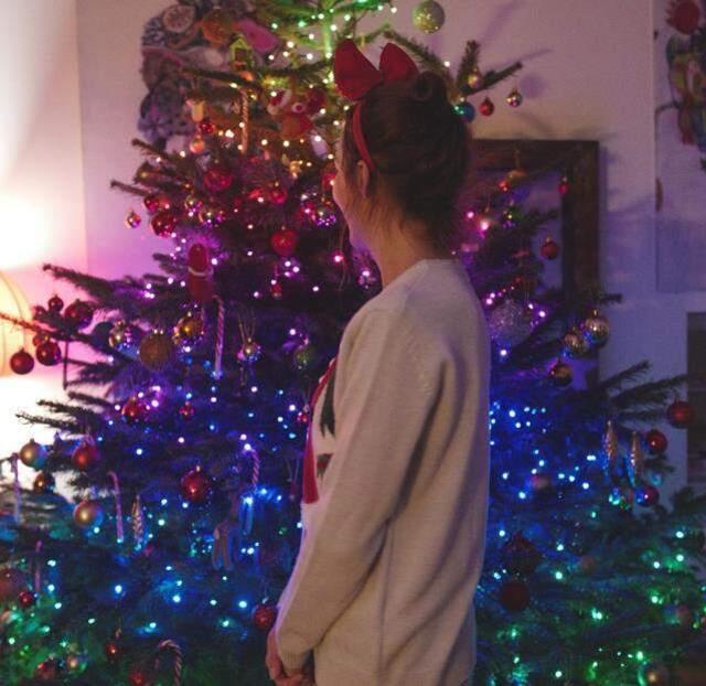 Meryem Uzerli ve kızlarıyla poz verdi, her gören aynı yorumu yaptı: Aynı anneleri