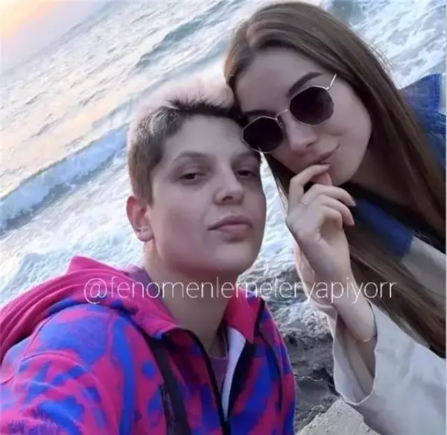 Ebrar Karakurt, oyuncu sevgilisiyle dudak dudağa görüntülendi