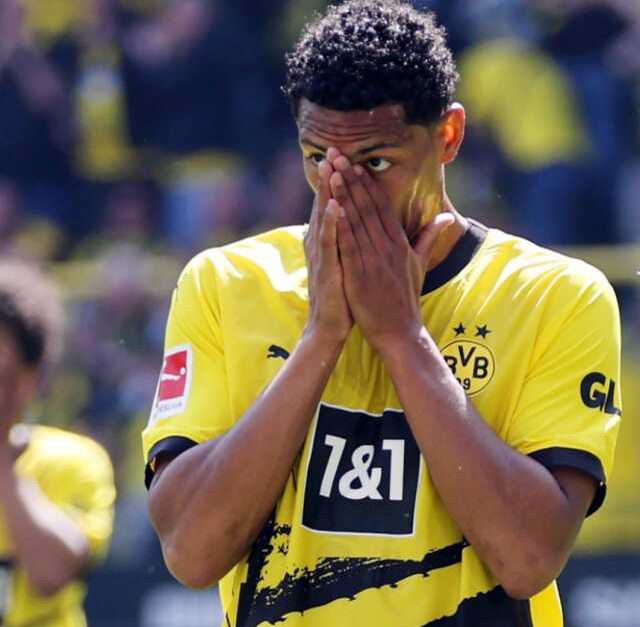 Bayram günü kabus oldu! Sahasında şampiyonluk maçına çıkan Dortmund, taraftarını gözyaşına boğdu