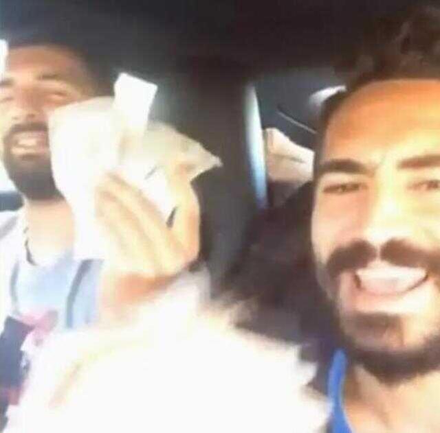 Arabada giderken para saçan eski Galatasaraylı dibe vurdu! 3.Lig'den amatöre transfer oldu