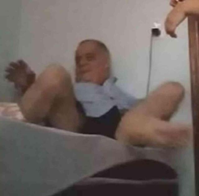 Belediye başkanının iki kadınla cinsel ilişkiye girdiği anlara ait video ortaya çıktı
