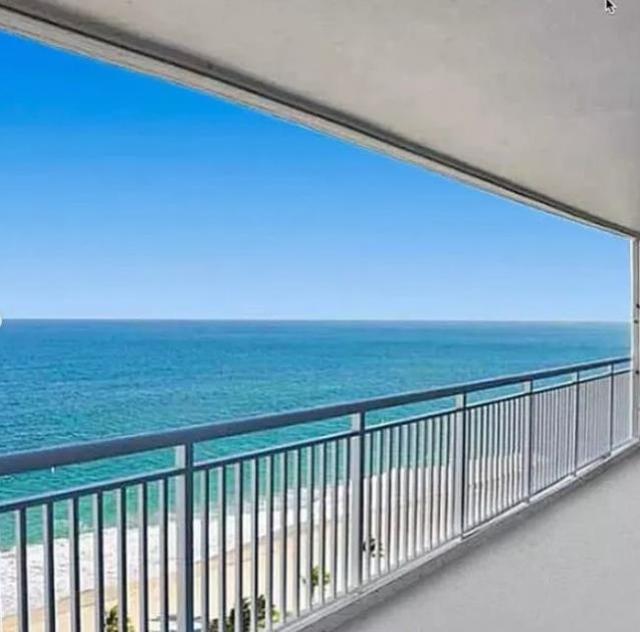 Petek Dinçöz... YENİ EVİNİ GÖSTERDİ!