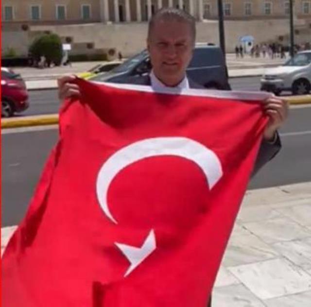 Yunanistan'da Türk bayrağı açan Mustafa Sarıgül saldırıya uğradı