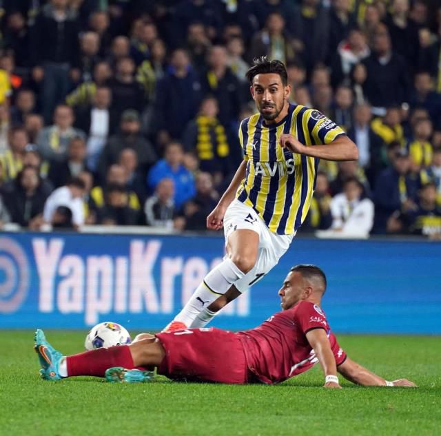Şampiyonluk yolunda şakaları yok! 10 kişi kalan Fenerbahçe, Sivas'ı devirip liderliği perçinledi