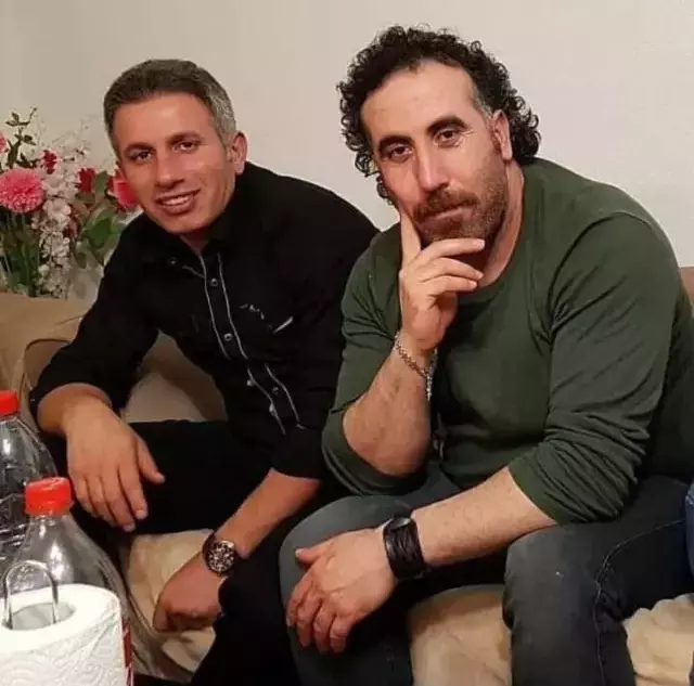 Gaziantep'te park halindeki tıra çarpan otomobildeki 3 kardeşten 2'si öldü