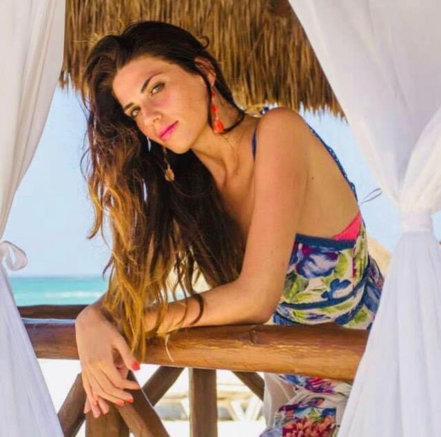 Ünlü oyuncu Tuan Tunalı aşka geldi! İtalyan sevgilisiyle öpüştüğü kareyi paylaştı