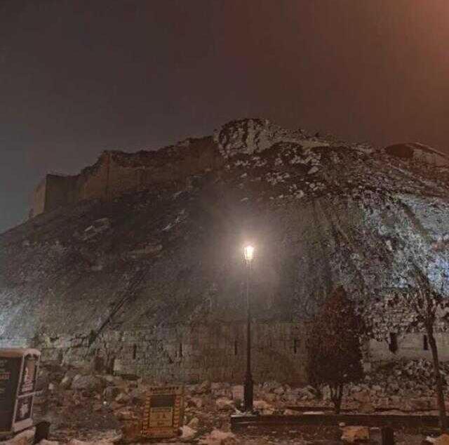 Tarihi Gaziantep kalesi yıkıldı mı? Gaziantep'te deprem sonrası Tarihi Gaziantep kalesi yıkıldı!