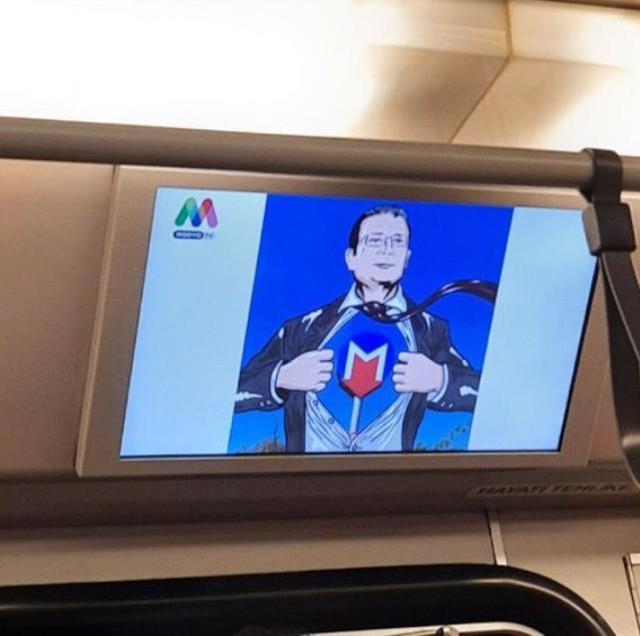 İmamoğlu'nun metrolara verdiği reklam sosyal medyayı ikiye böldü! Kendini 'süper kahraman' olarak gösterdi