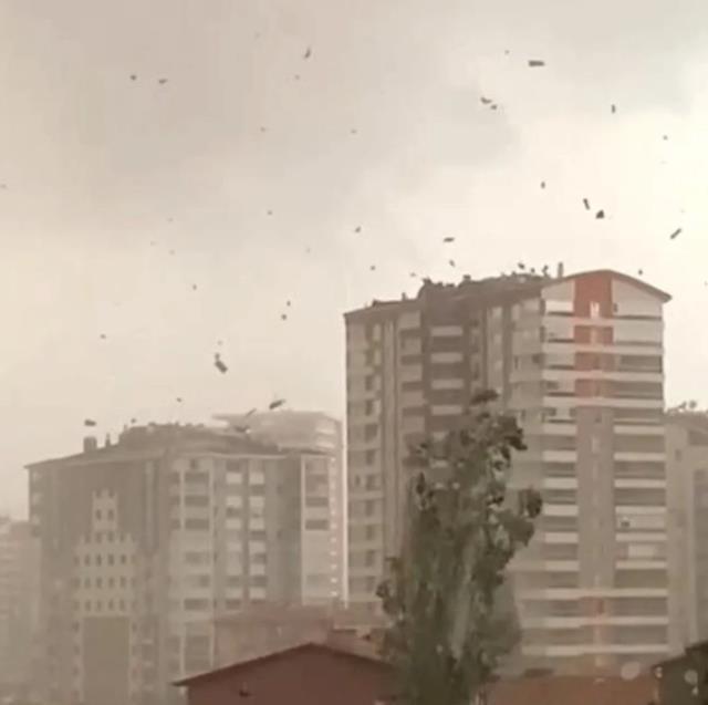 Ankara sular altında! 1 kişi hayatını kaybetti, selde kaybolan bir kişiyi arama çalışmaları ise sürüyor