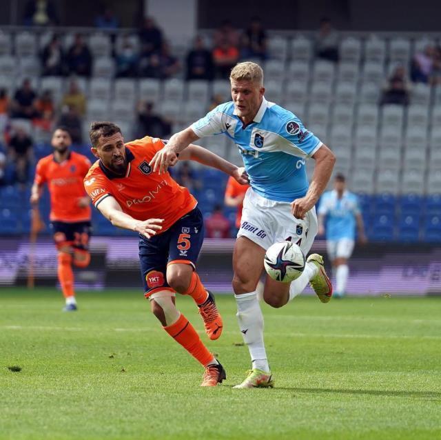 Şampiyon Trabzonspor, İstanbul'da sezonu kötü bitirdi! Başakşehir, Avrupa vizesini aldı