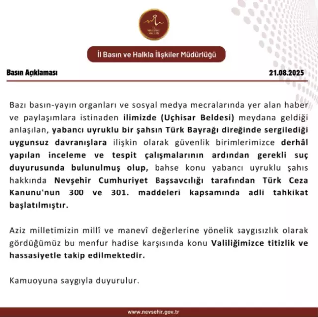 Türk bayrağında direk dansı! Görüntüler Valiliği harekete geçirdi