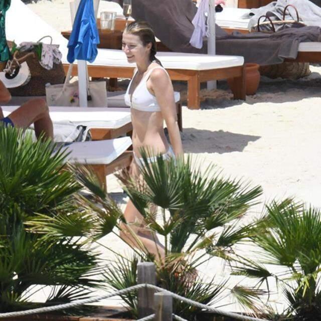 Camdaki Kız dizisinin Selen'i Selma Ergeç, bikinili yakalandı! Fit fiziğiyle gençlere taş çıkarttı