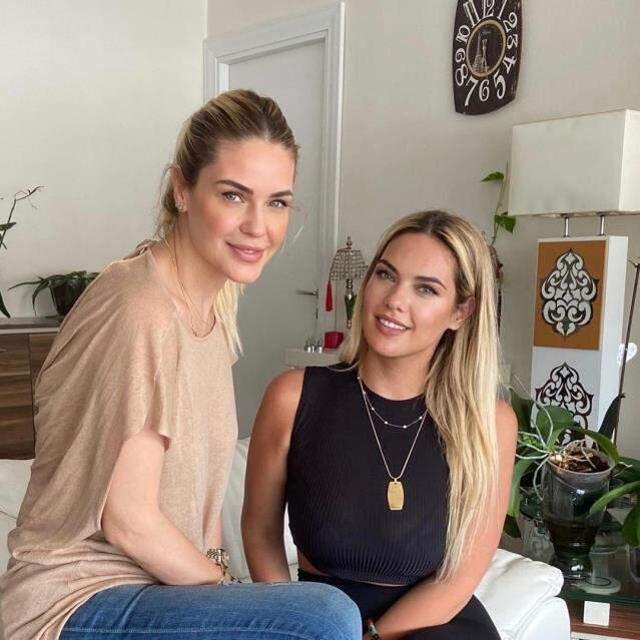 Oyuncu Emine Ün'ün kız kardeşi Duygu ile benzerliği sosyal medyada gündem oldu