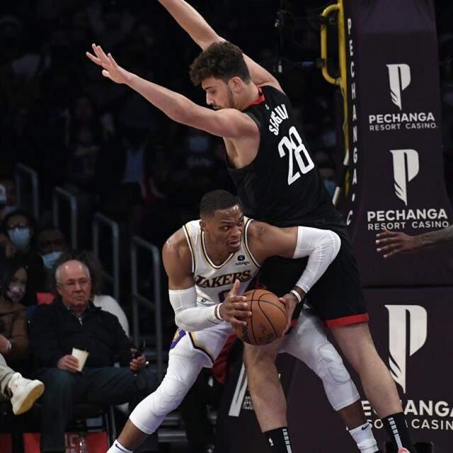 Müthişsin Alperen! 19 yaşındaki gururumuz, NBA'de yıldızlar karmasına karşı döktürdü