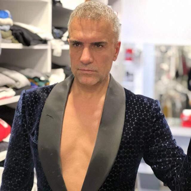 Şarkıcı Berdan Mardini, saçlarını griye boyattı