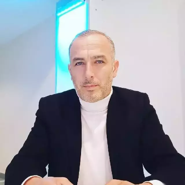 Eda'yı yaka kartı ipiyle boğup, odaya kilitlemiş