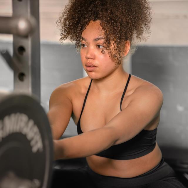 Bridgerton dizisinin yıldız oyuncusu Ruby Barker, akıl hastanesinde tedavi gördüğünü duyurdu