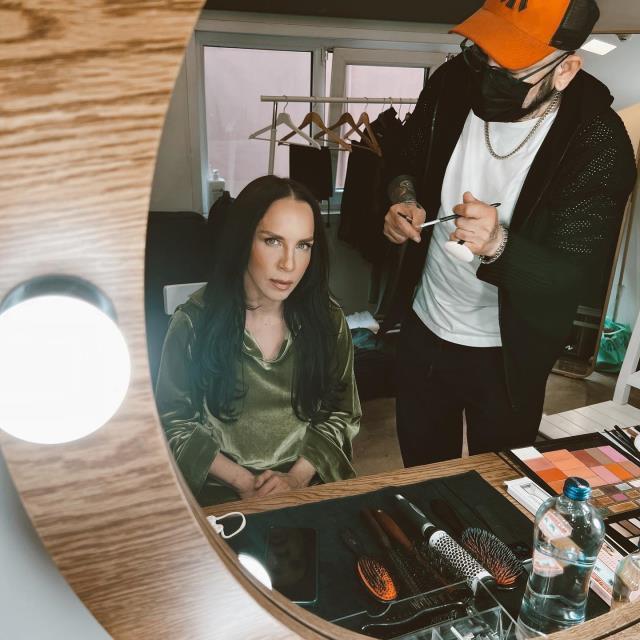 Sertab Erener son halini paylaştı, her gören Hülya Avşar'ın kızı zannetti