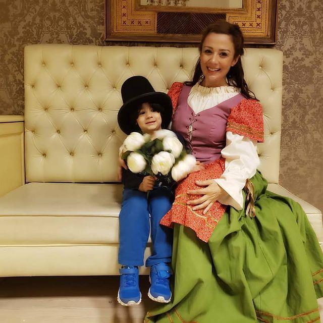 15. kattan düşerek feci şekilde can veren oyuncu Yonca Türkman'dan geride mutlu görüntüleri kaldı